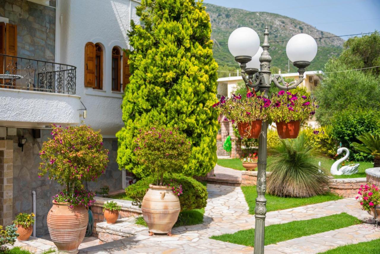 Villa Haroula Parga Bagian luar foto